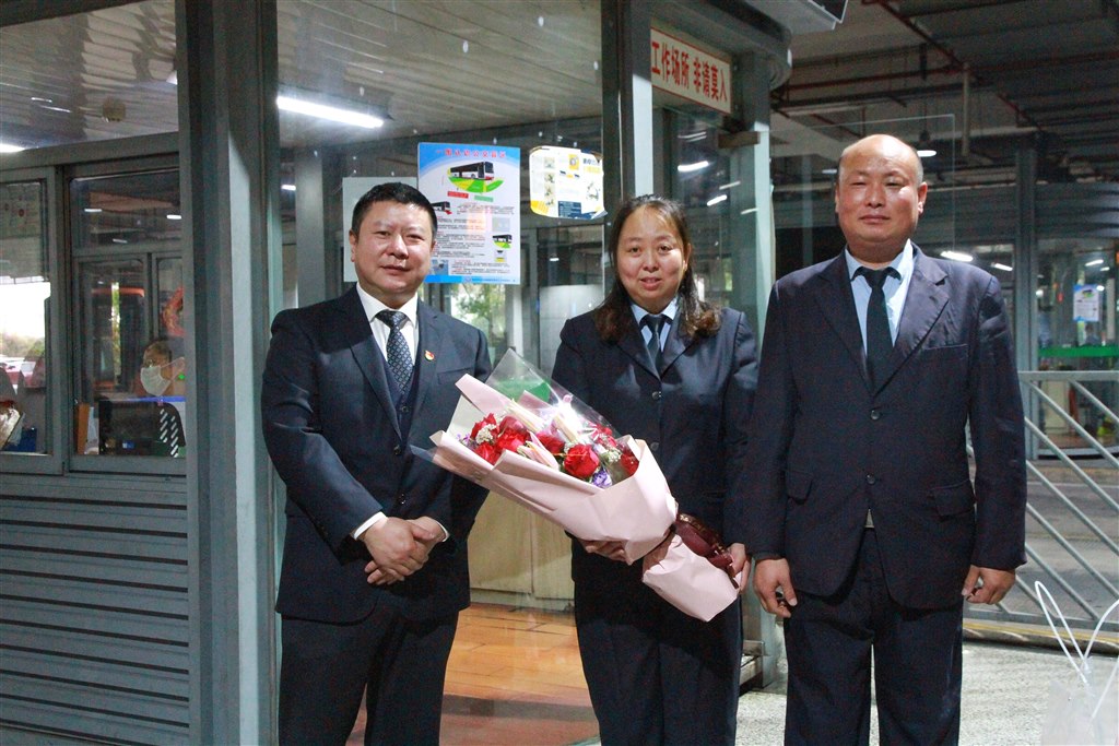 IMG_2190-01.jpg IMG_2190-01.jpg