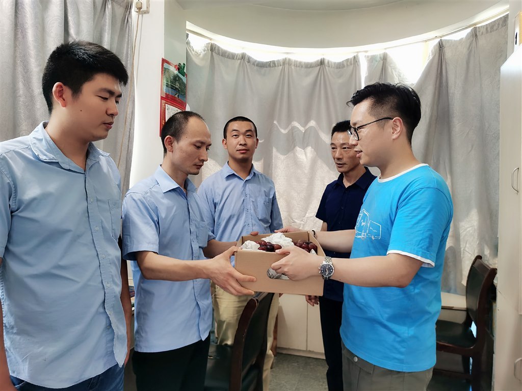 张丽娟摄1.jpg 张丽娟摄1.jpg