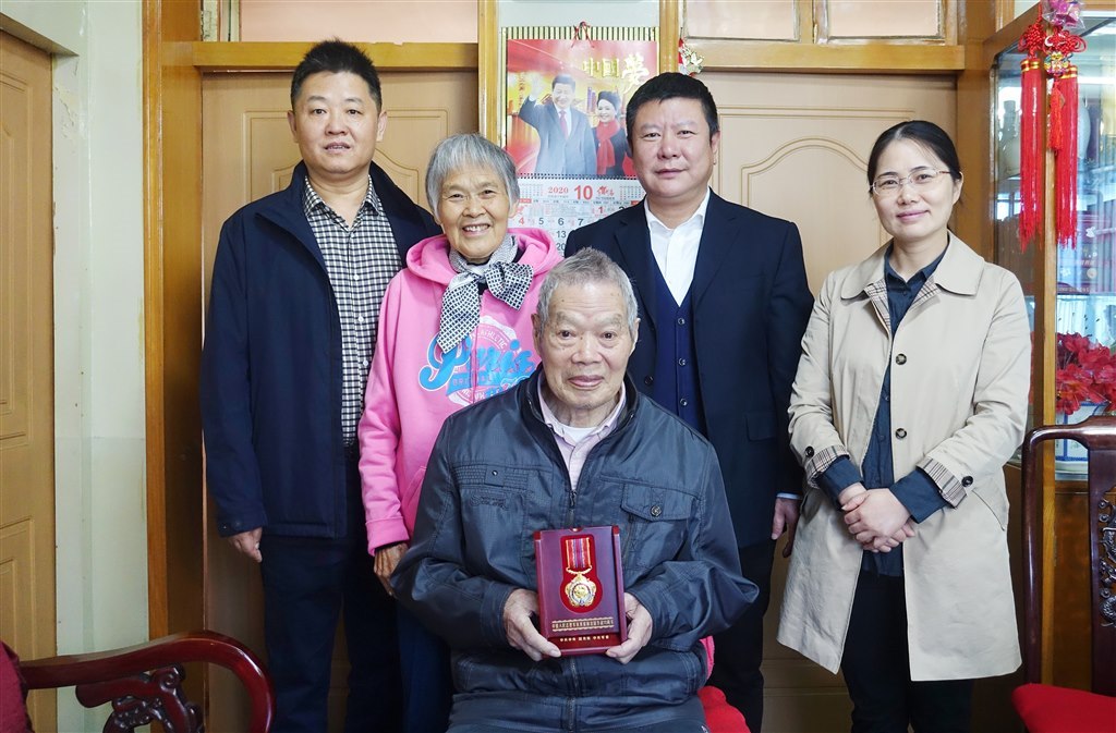 DSC09717-a.jpg DSC09717-a.jpg