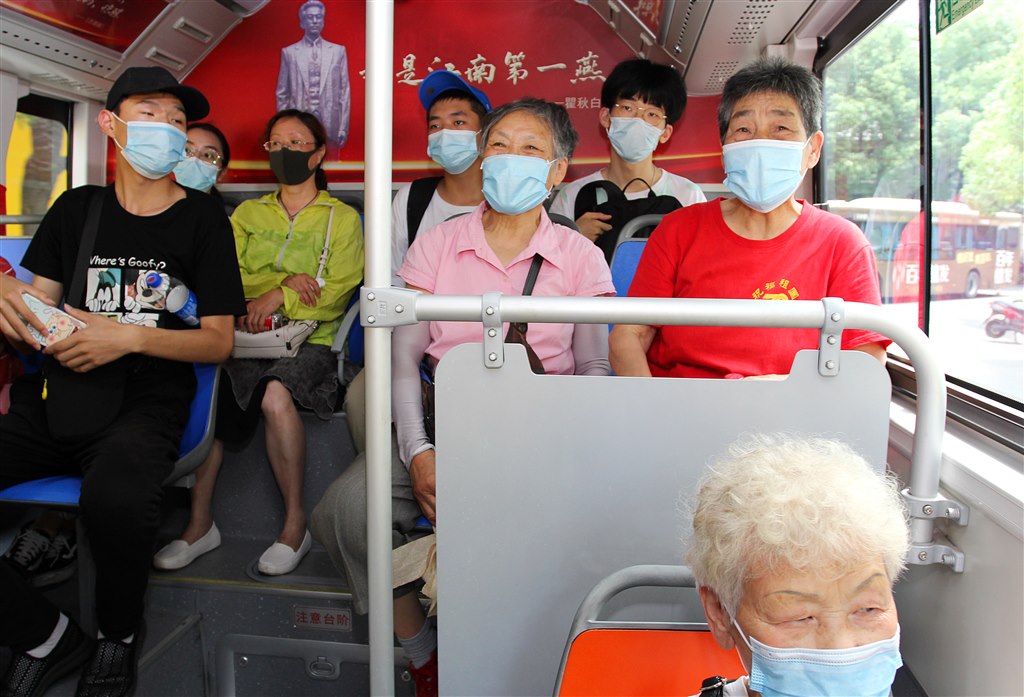 T100路开通仪式 004.jpg T100路开通仪式 004.jpg