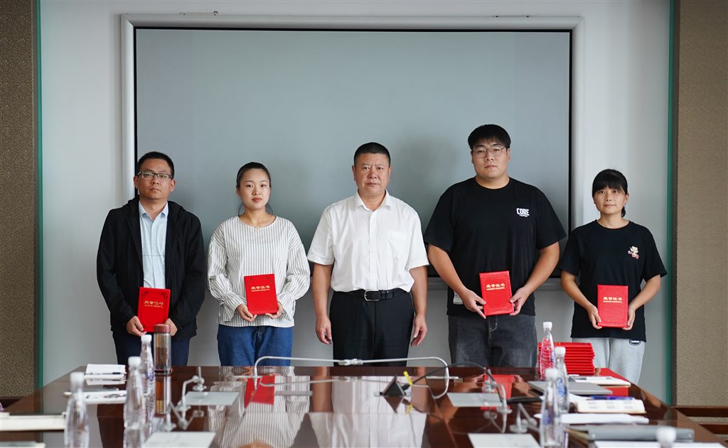 DSC04821-0.jpg DSC04821-0.jpg